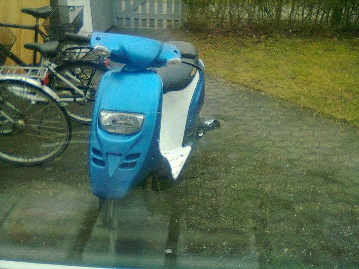 Piaggio typhoon (totalt skadet) billede 11