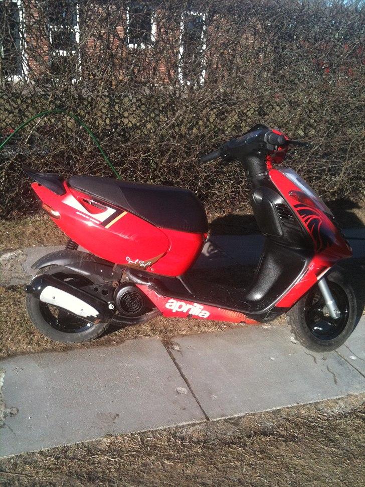 Aprilia sonic GP,SOLGT billede 2