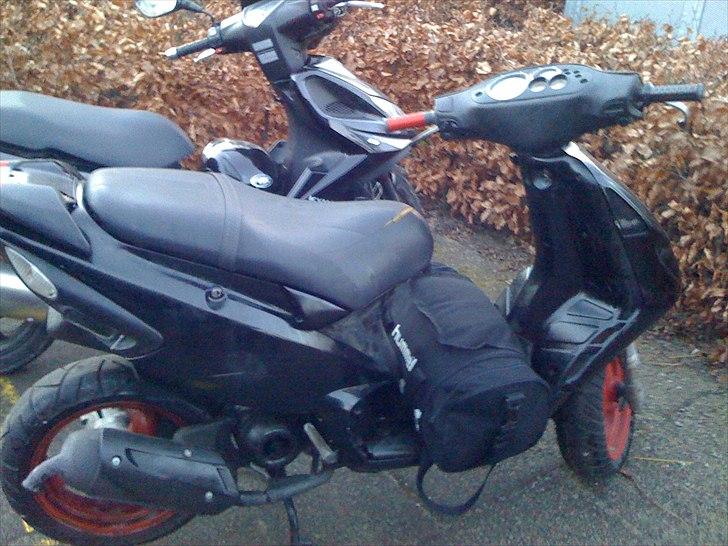 Piaggio NRG MC3 Power DT billede 2