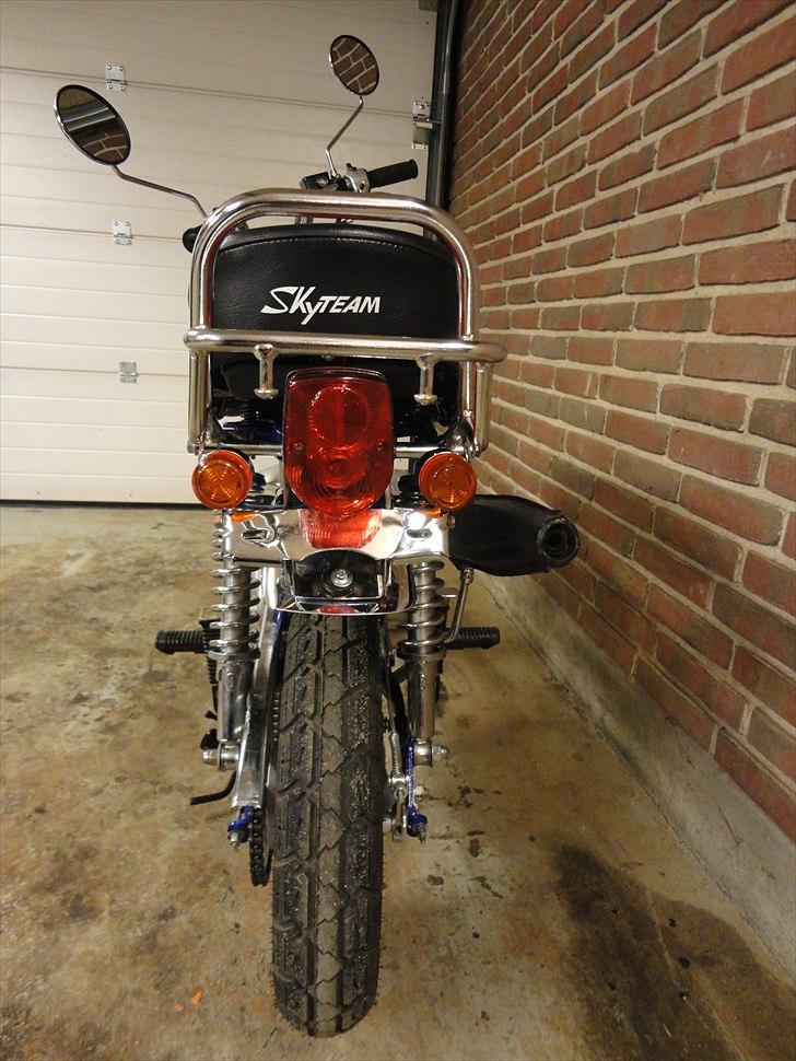 Skyteam "Dax Automatgear - så fik den de retro lygter, den er afmelt, derfor har den ingen nr. plade billede 12