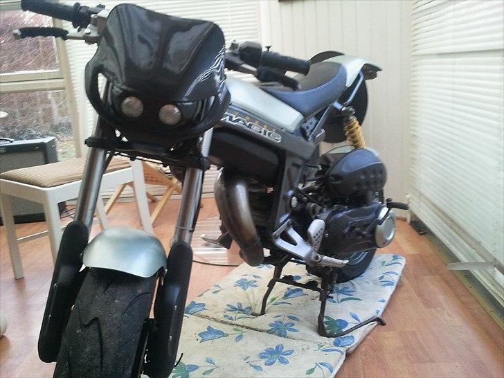 Suzuki street magic SOLGT billede 3
