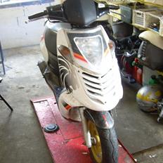 Aprilia Sonic Byttet for hot igen