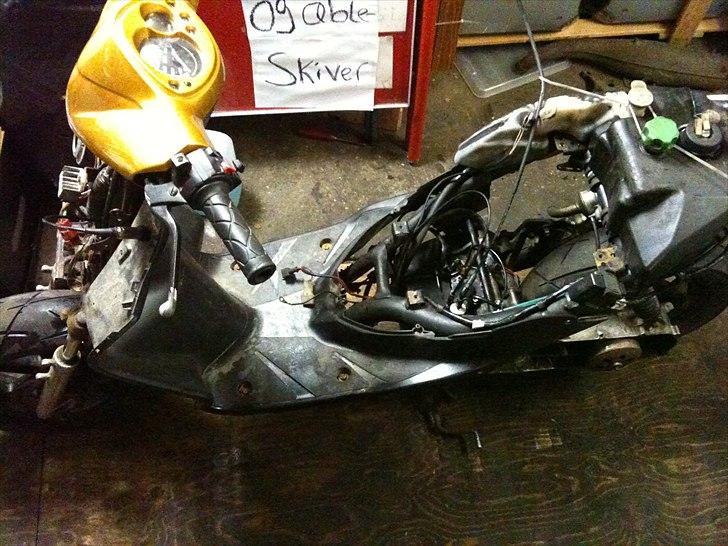 Yamaha Jog R - Mere garage billede 7