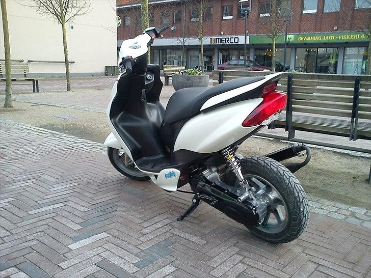 Yamaha Jog R (Tidl. scooter) billede 1