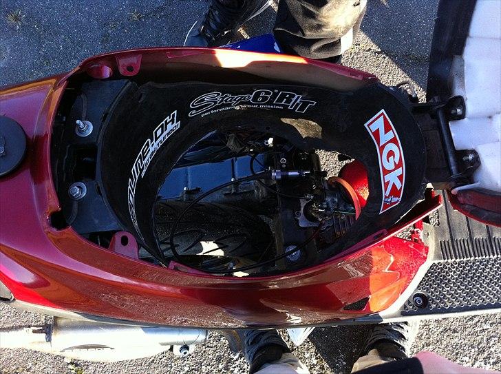 Yamaha Jog AS AC S6R  - hjelmrummet :D  billede 11