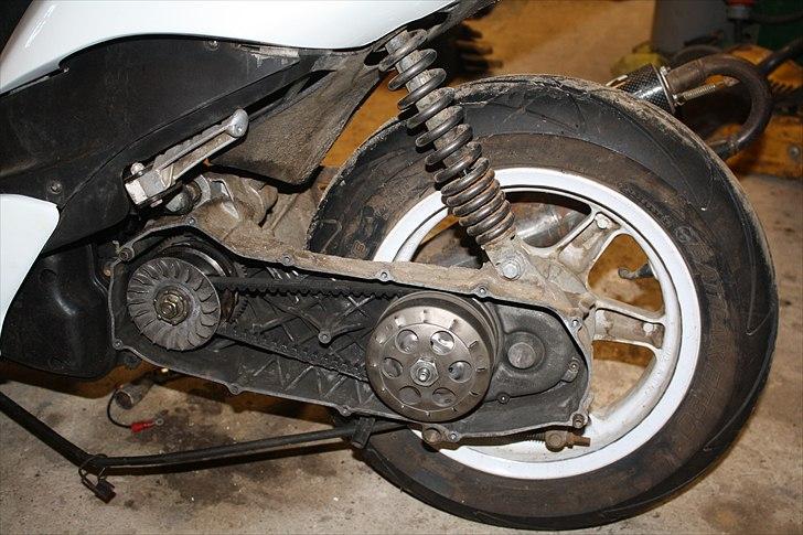 Yamaha Jog R White Bitch SD billede 1