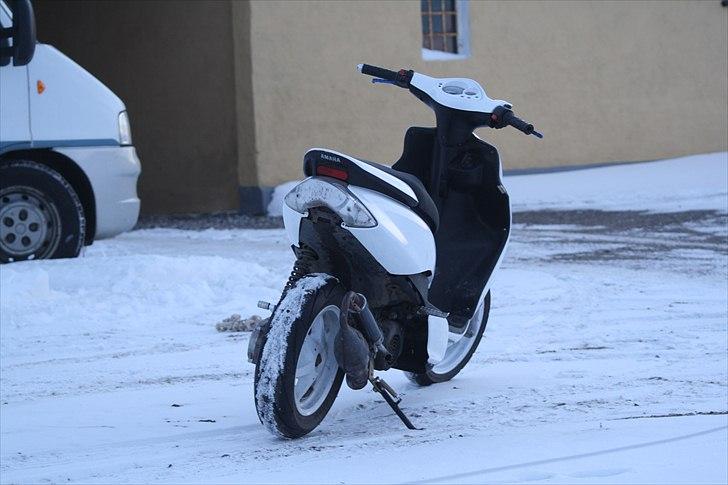 Yamaha Jog R White Bitch SD billede 10