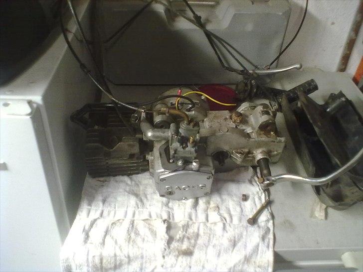 KTM Foxi solgt - Den motor som skal gøres køre klar billede 15