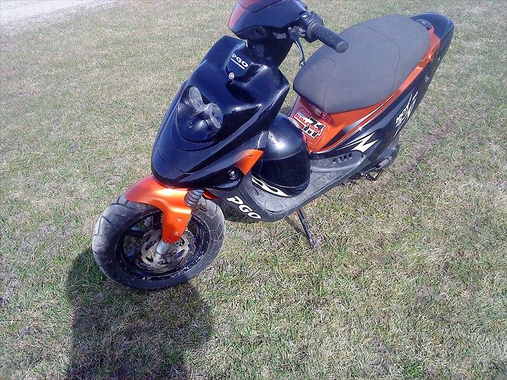 PGO hot 50 sort/orange  SOLGT billede 3