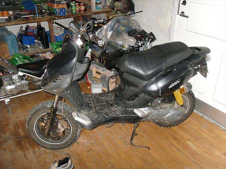 PGO PGO PMX NAKED billede 2