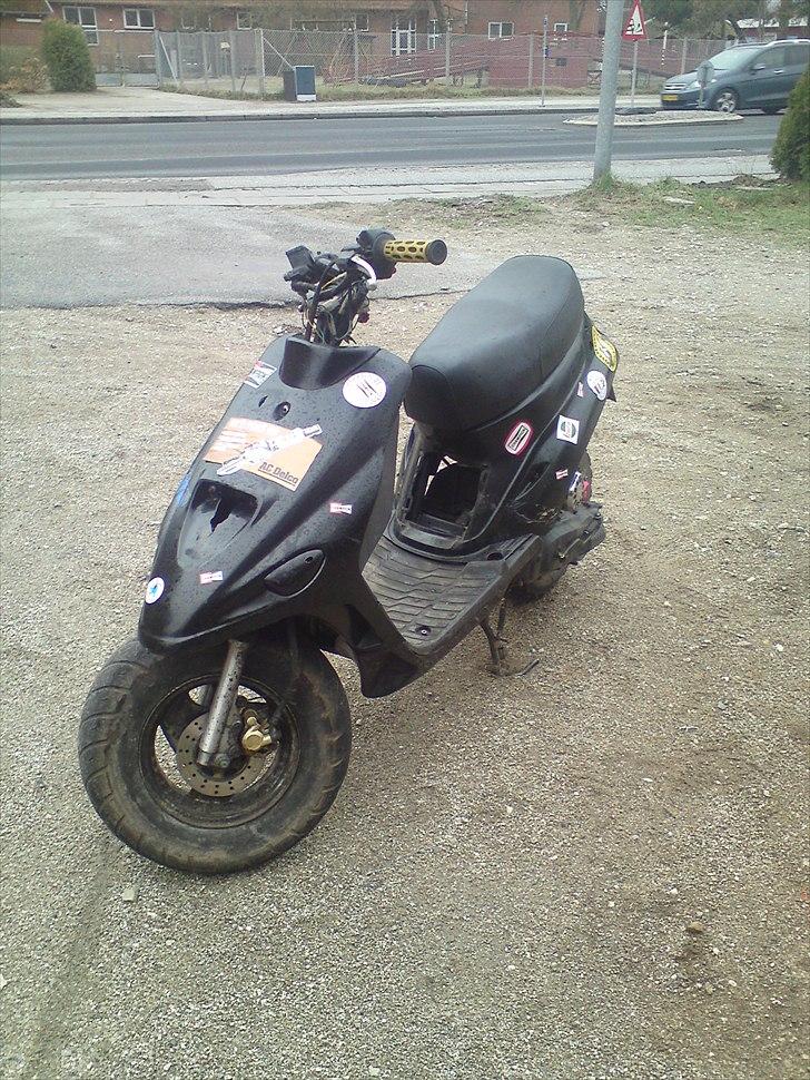 Adly pista  billede 1