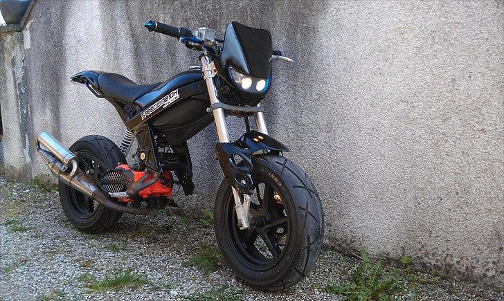 Suzuki Street Magic - SOLGT - Her har vi dyret, den er baare finno ;-) billede 2