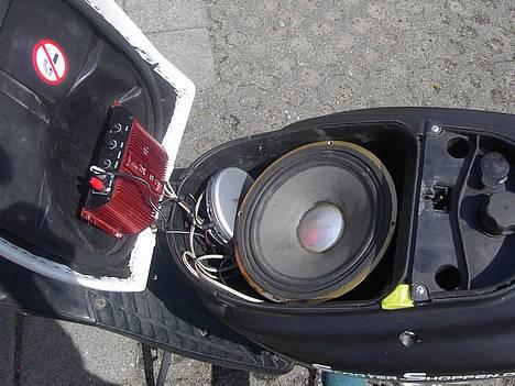 Yamaha Bws NG SOLGT - * Anlæg er IKKE færdig, bare lavet så man kan spille til de små fester! :P* billede 10