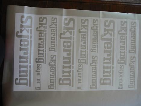 Suzuki Street Magic Ferrari Solg - Special fremstillet signs - Mit efternavn Ferrari-editoned billede 3