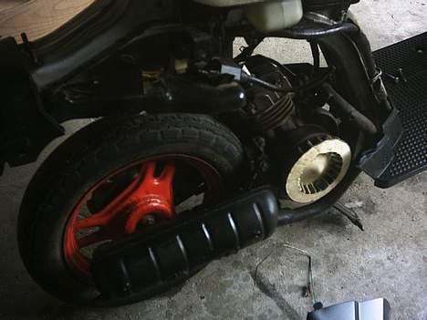 Honda MeLoDy... - Snart nyt udstødning... Speciel Konstruktion:P billede 5