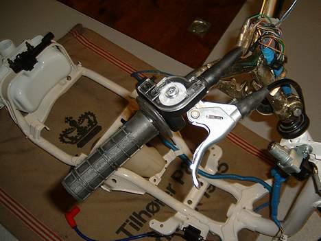 Yamaha Jog FS ( Solgt ) - Tommaselli gasgreb og mountainbike bremsegreb billede 4