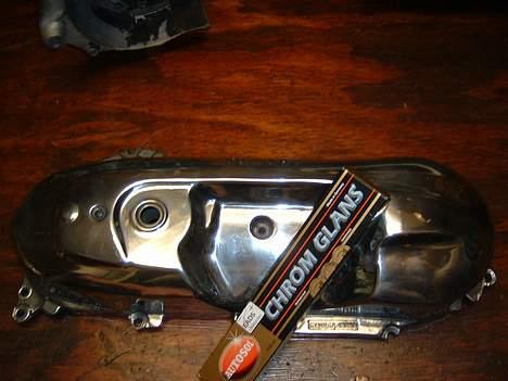 Yamaha Jog FS ( Solgt ) - Tjaa.. det er utroligt hvad en tube Autosol kan gøre ved et kedeligt vario skjold..!! :P billede 15