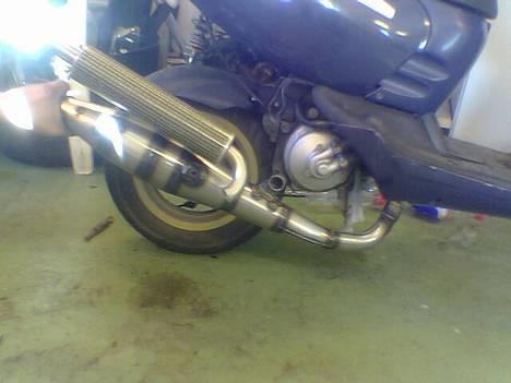 Aprilia sonic lc PROJEKT  - udst, bliver holdt på.. 21/9-05 billede 1