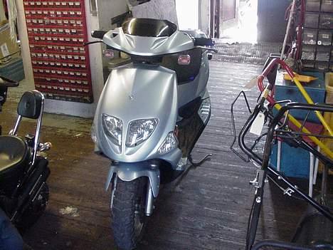 PGO Dr.Big (Solgt) - Hvide blink billede 3