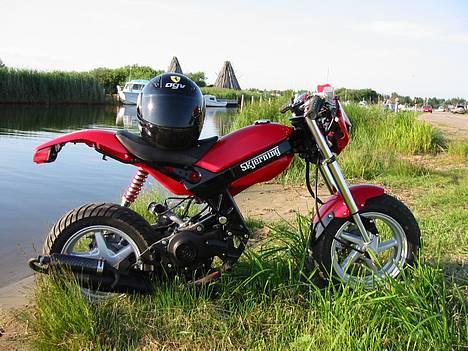 Suzuki Street Magic Ferrari Solg - klar baglygte kommer  billede 11