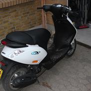 Piaggio new zip