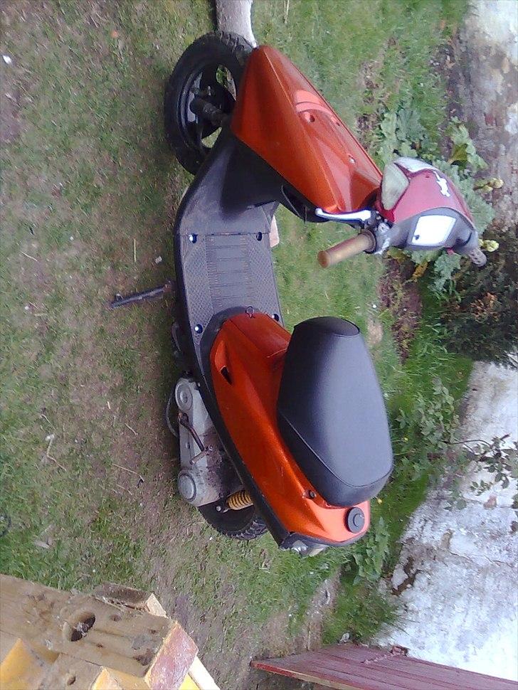 Yamaha jog std  billede 2