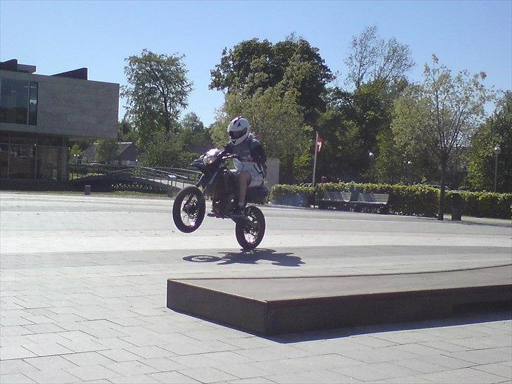 Derbi senda Xtreme 80cc   - kan godt komme lidt højer op billede 2