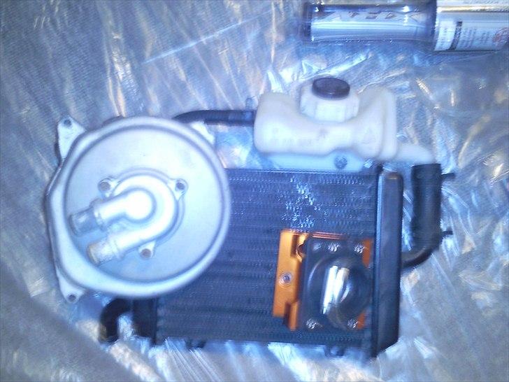 Yamaha Jog Fs LC Projekt - Solgt - Vandpumpe, køler og en Stage6 R/T studs med spacer. billede 6