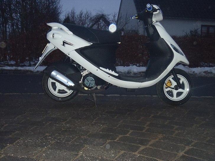 PGO White Magic billede 1