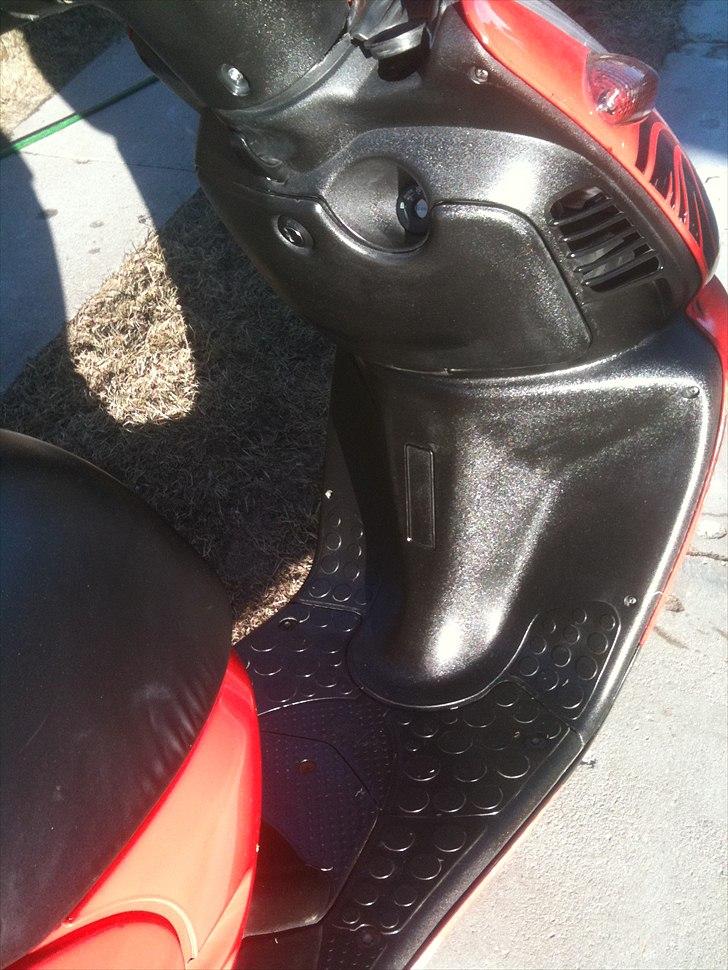 Aprilia sonic GP,SOLGT billede 3