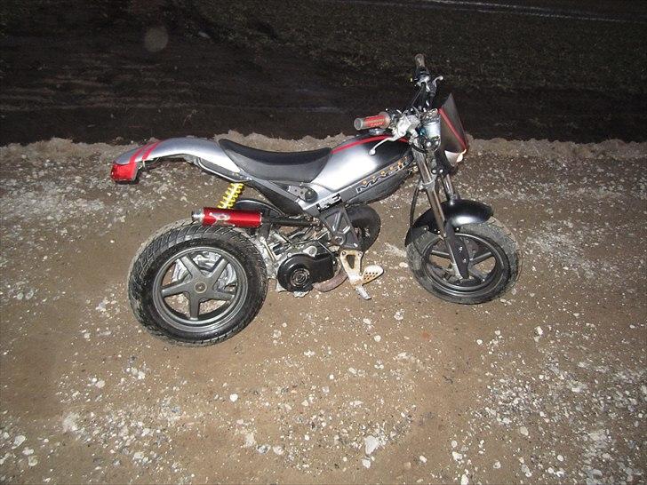 Suzuki street magic Tilsalg 5999 billede 2