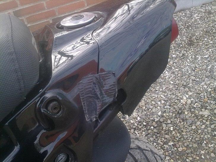 PGO hot 50 byttet :( - det er en pige der her kørt på den før og det kan man se  billede 9