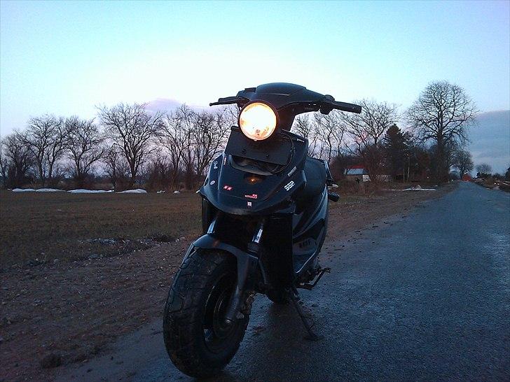 PGO hot50 std solgt billede 4