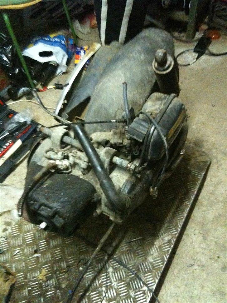 PGO Hot 50 Postscooter!:D FØR,,,, - Motoren inden den bliver renoveret fuldt ud samt gjort vandkølet billede 4