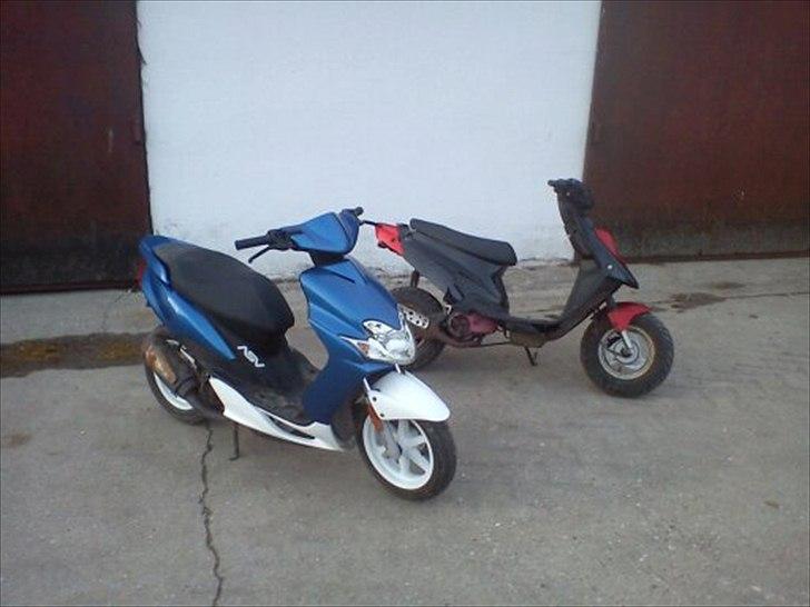 Yamaha jog r byttet til en hot billede 5