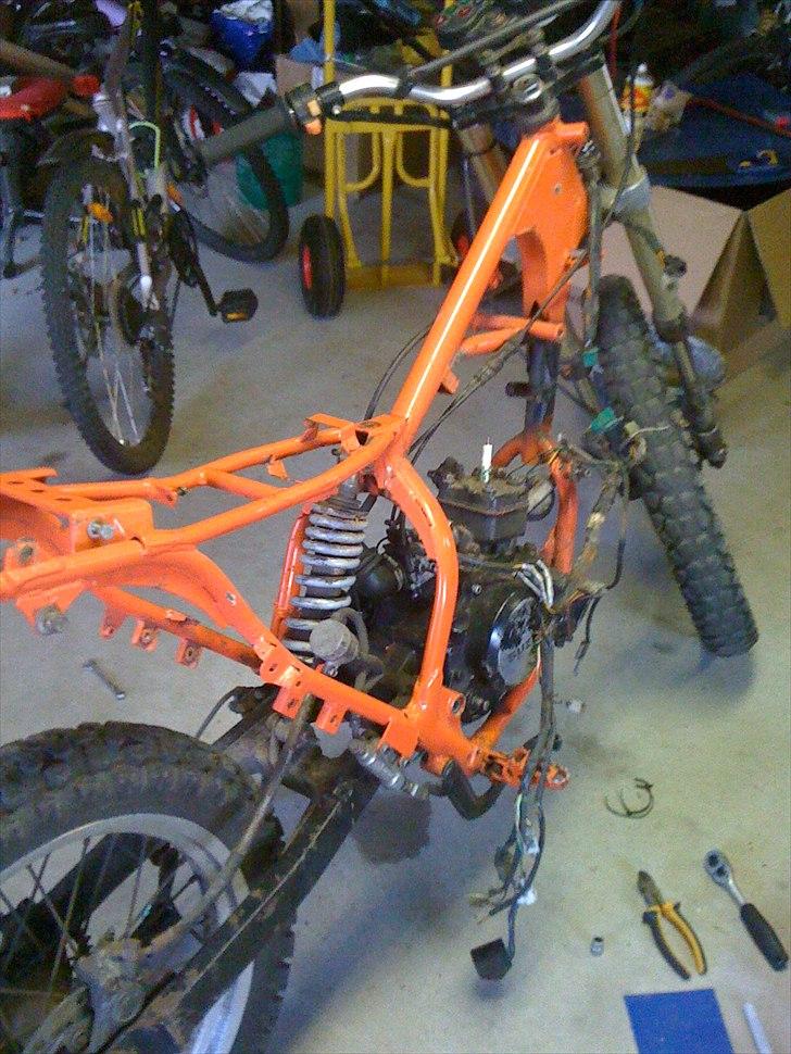 Suzuki Rmx  *SOLGT* - Stellet skal males. billede 4