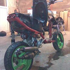 Aprilia Sonic/Aerox LC DD byttet