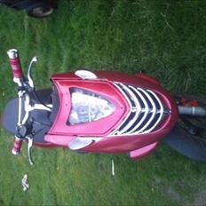 Aprilia sonic  Red Pearl (SOLGT)