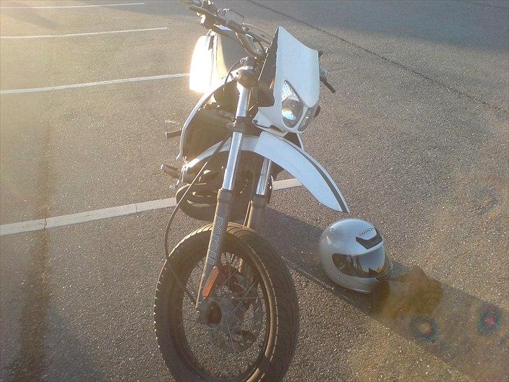 Derbi senda. solgt billede 8