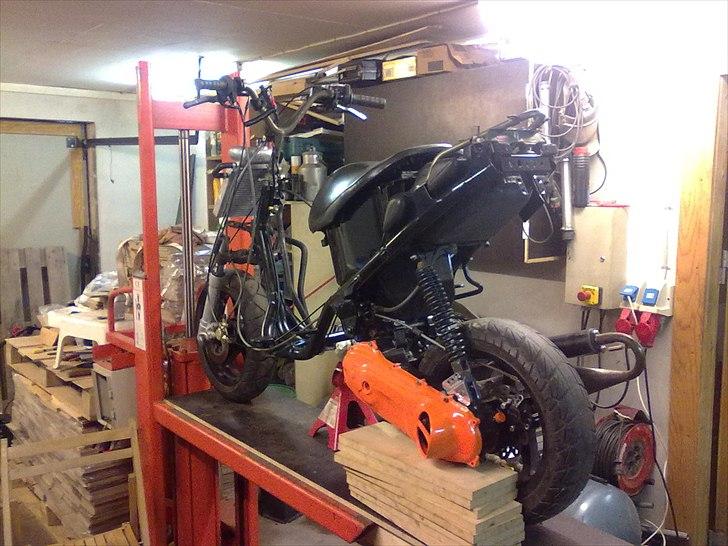 Yamaha AeroxR LC DD - Der kommer neon grøn kickstarter skjold på. billede 11