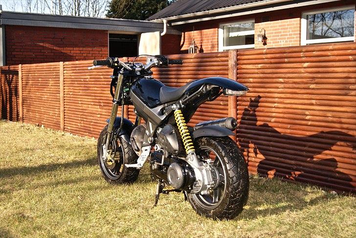 Suzuki Street magic - SOLGT billede 2