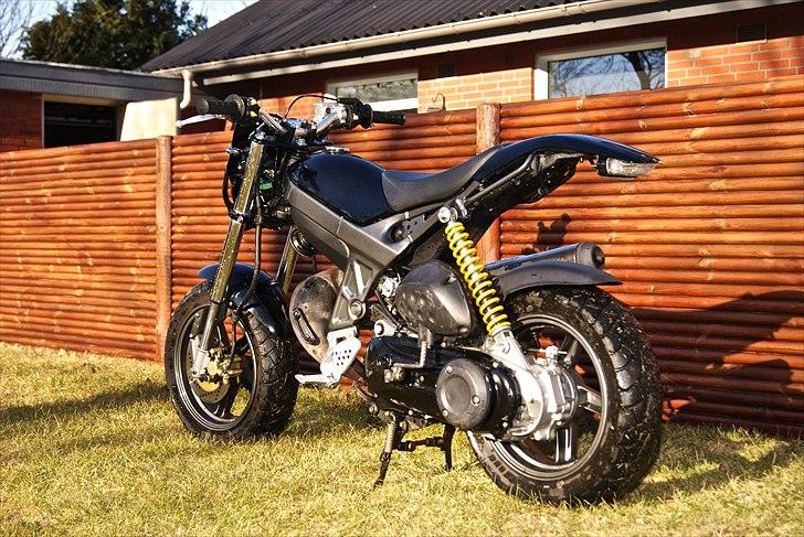 Suzuki Street magic - SOLGT billede 3