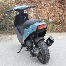 PGO Hot 50  Kamæleonblå SOLGT