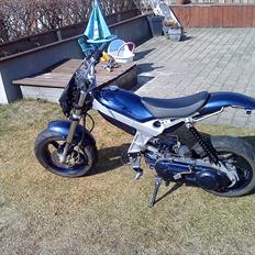 Suzuki street magic solgt