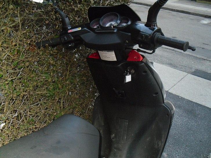 Aprilia Sr50 (Byttet t. Apollo O) billede 2