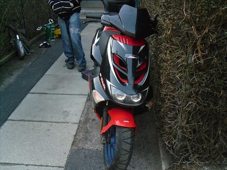 Aprilia Sr50 (Byttet t. Apollo O) billede 4