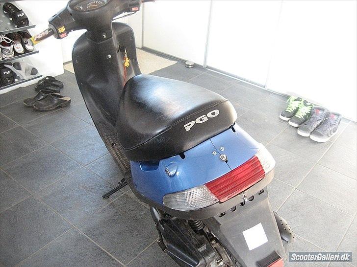 PGO comet solgt - det klister mærker på bagskærmen står der READY TO >> RACE (MED ORANGE SKRIFT) billede 8
