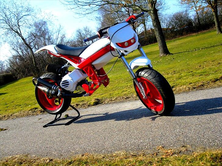 Suzuki Street magic EVO (NU) billede 1