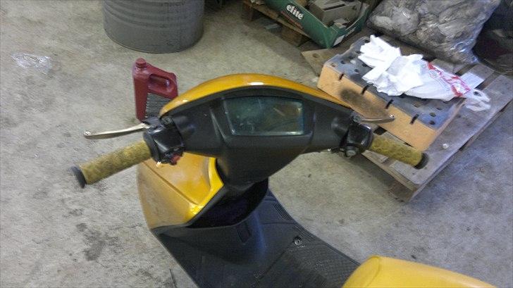 Yamaha jog ac solgt billede 3