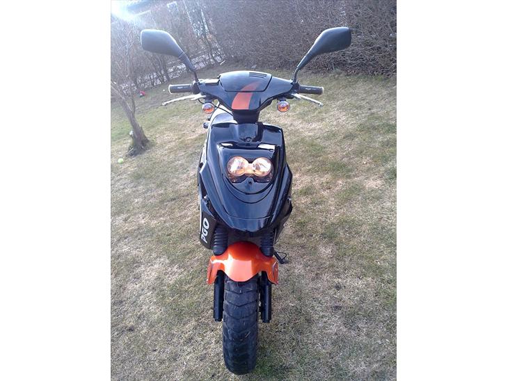 {{currentPhoto.altText}} billede {{currentPhoto.number}}